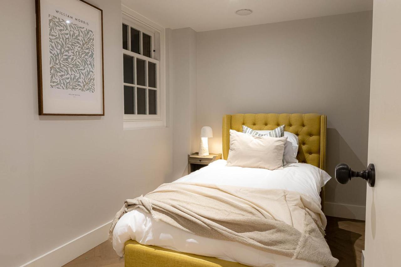 Three Bedroom Near Brick Lane By Belvilla London Exterior photo
